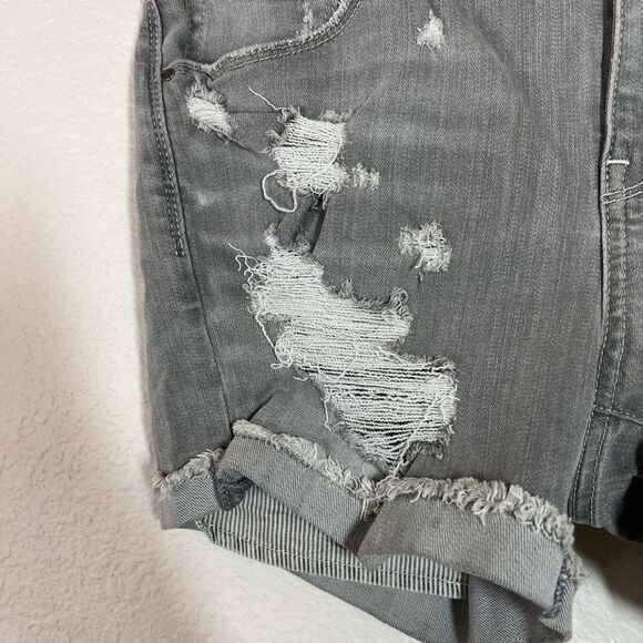 Treasure Bond Women's Distressed Jean Shorts Stretch Cuffed Cutout Gray Size 26 - Picture 3 of 8